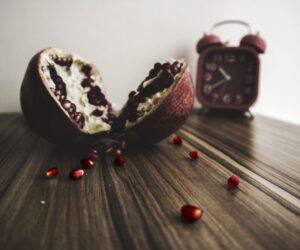 pomegranate chocolate clock, healthy hors d'oeuvres